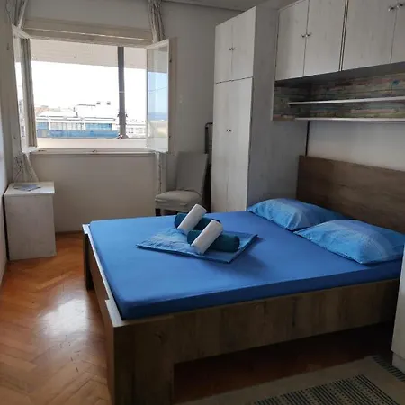 Lara Apartment